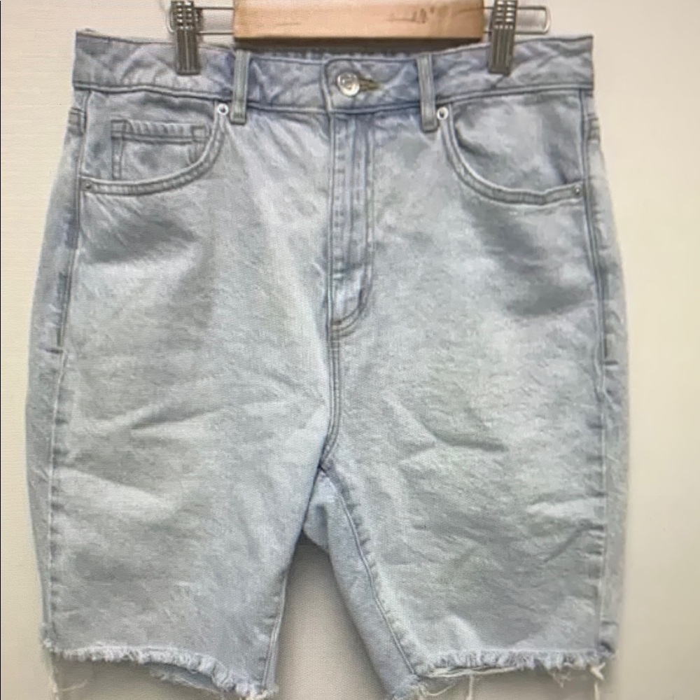 Women’s Light Wash Denim Athletic Shorts
